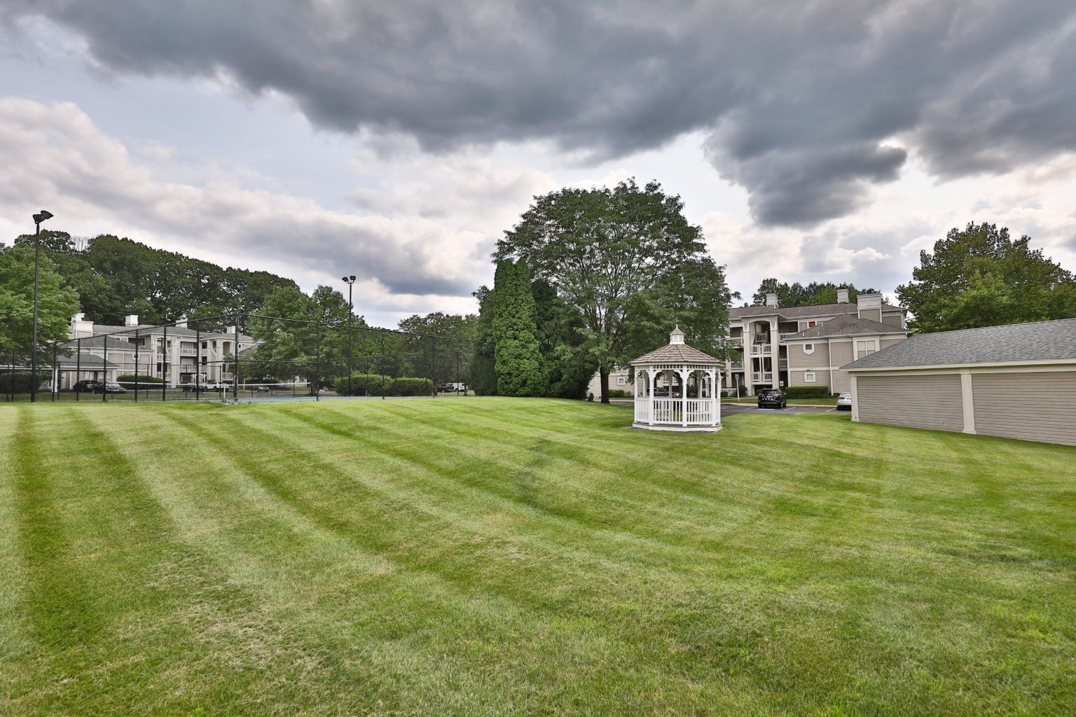 Photos Stonington Apartments