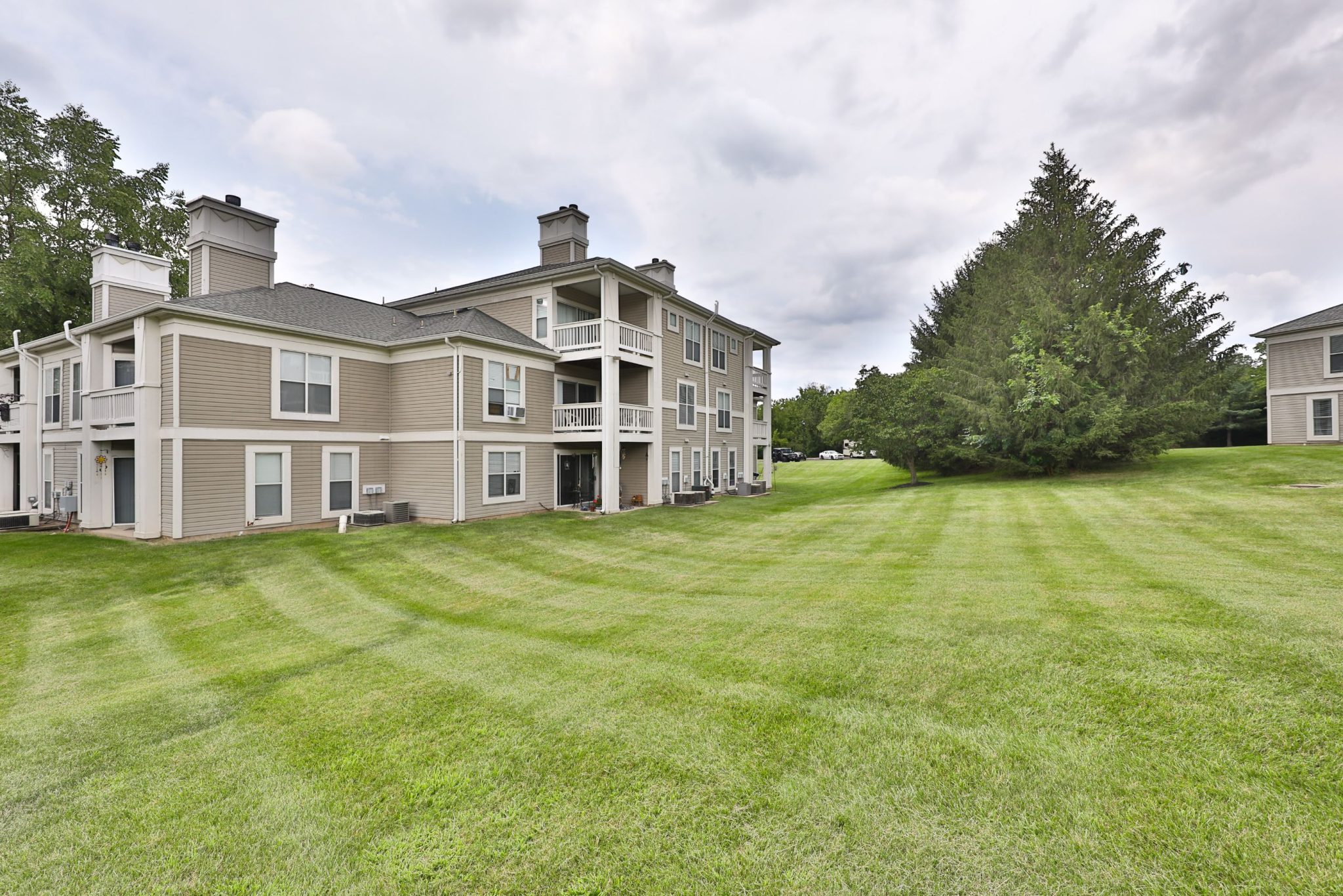 Photos Stonington Apartments